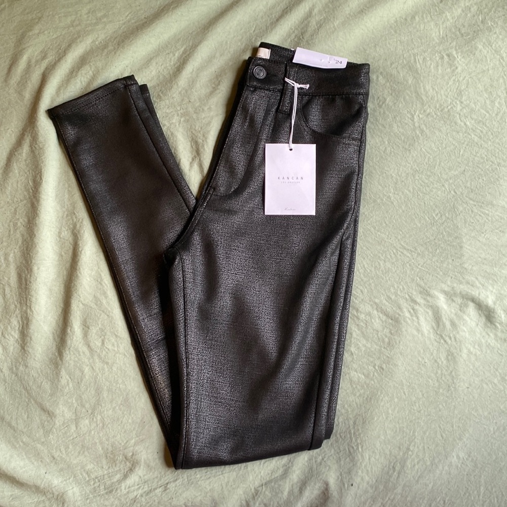 NWT!!⭐️KanCan High Rise Super Skinny Pants — Size 24!!